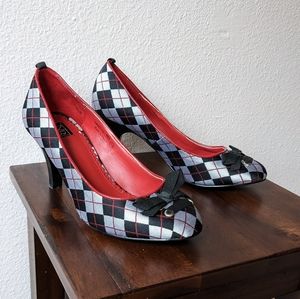 Black, Gray & Red Argyle Heels size 7.5